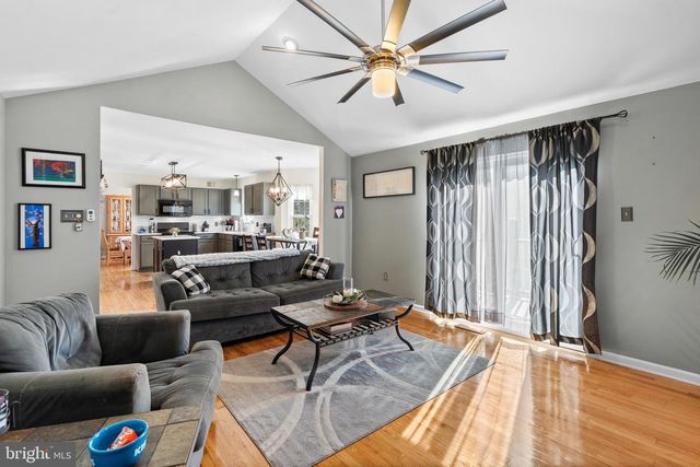 409 FAIRVIEW AVE, Langhorne, PA 19047