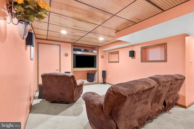 409 FAIRVIEW AVE, Langhorne, PA 19047