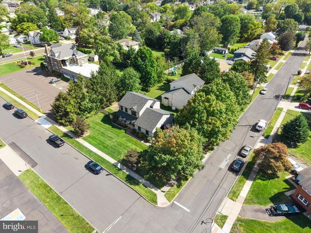 409 FAIRVIEW AVE, Langhorne, PA 19047