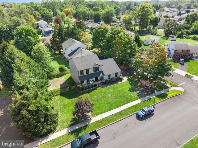 409 FAIRVIEW AVE, Langhorne, PA 19047