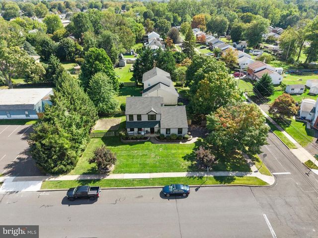 409 FAIRVIEW AVE, Langhorne, PA 19047