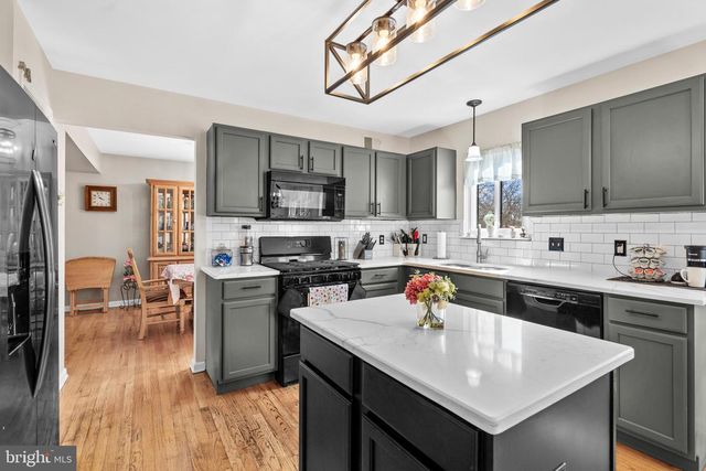 409 FAIRVIEW AVE, Langhorne, PA 19047