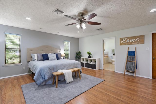 6448 River Oaks DR, Kingsland, TX 78639