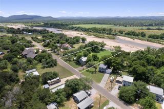 6448 River Oaks DR, Kingsland, TX 78639