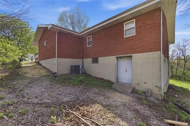 3232 N Forest Avenue, Kansas City, MO 64116