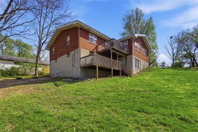 3232 N Forest Avenue, Kansas City, MO 64116