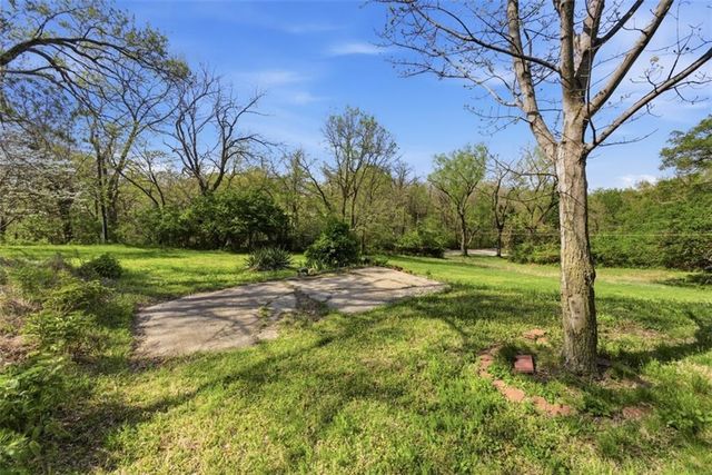 3232 N Forest Avenue, Kansas City, MO 64116