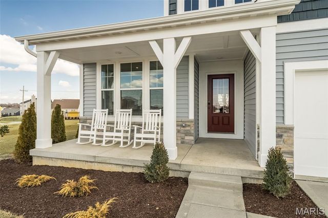 3043 Eagle Branch Circle, St Paul, MO 63366