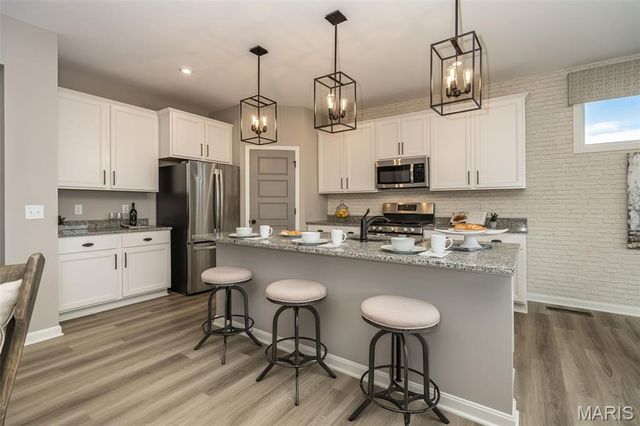 3043 Eagle Branch Circle, St Paul, MO 63366