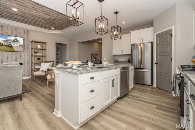 3043 Eagle Branch Circle, St Paul, MO 63366