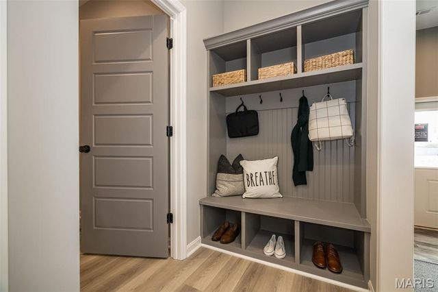 3043 Eagle Branch Circle, St Paul, MO 63366