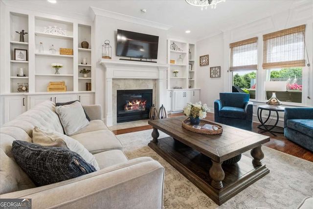 657 Dunbrody Drive, Milton, GA 30004