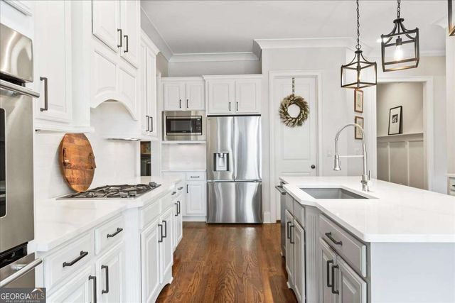 657 Dunbrody Drive, Milton, GA 30004