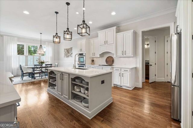 657 Dunbrody Drive, Milton, GA 30004