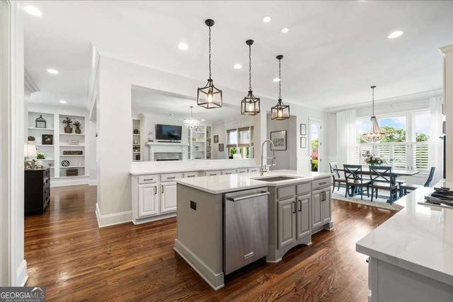 657 Dunbrody Drive, Milton, GA 30004