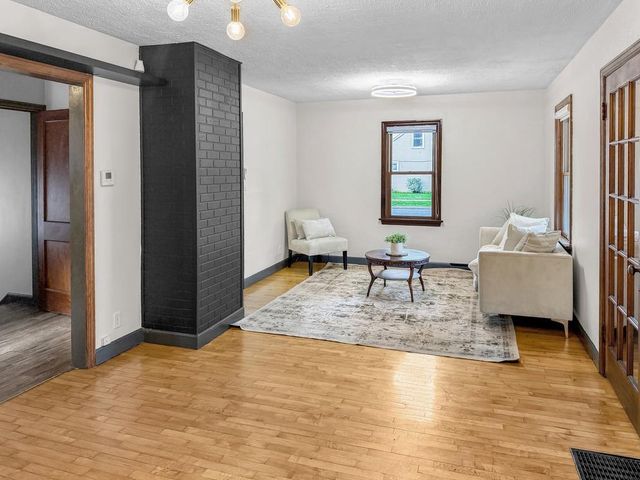 1729 W ROGERS AVENUE, Appleton, WI 54914