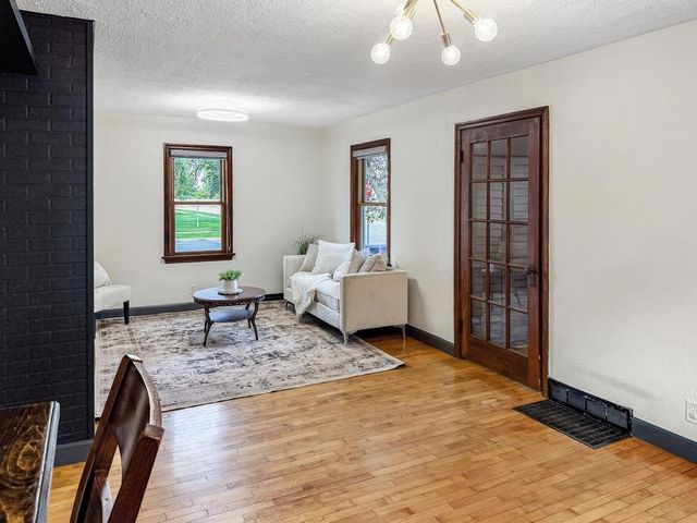 1729 W ROGERS AVENUE, Appleton, WI 54914
