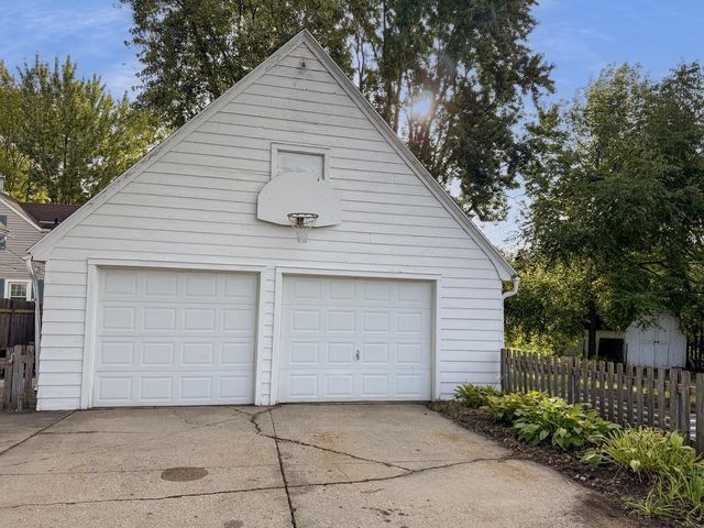 1729 W ROGERS AVENUE, Appleton, WI 54914