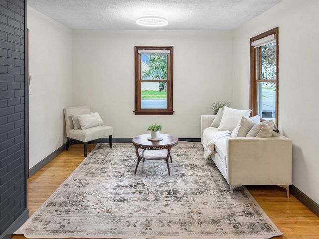 1729 W ROGERS AVENUE, Appleton, WI 54914