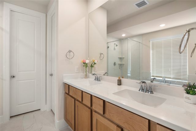 3906 Southbend Drive, Denison, TX 75020