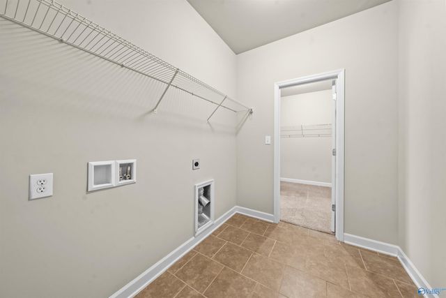 3013 Mallard Point Drive SE, Owens Cross Roads, AL 35763