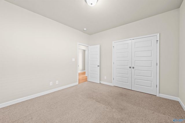 3013 Mallard Point Drive SE, Owens Cross Roads, AL 35763