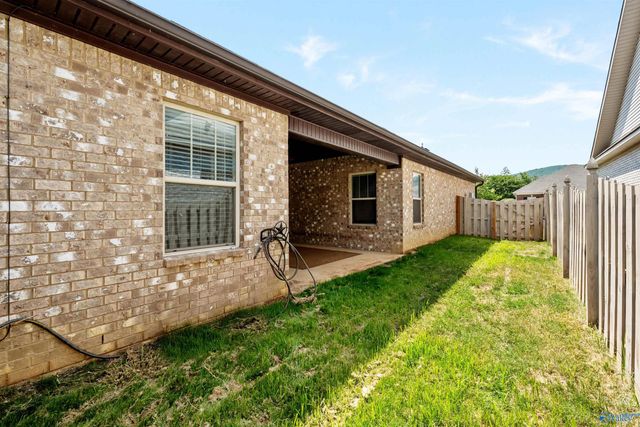 3013 Mallard Point Drive SE, Owens Cross Roads, AL 35763
