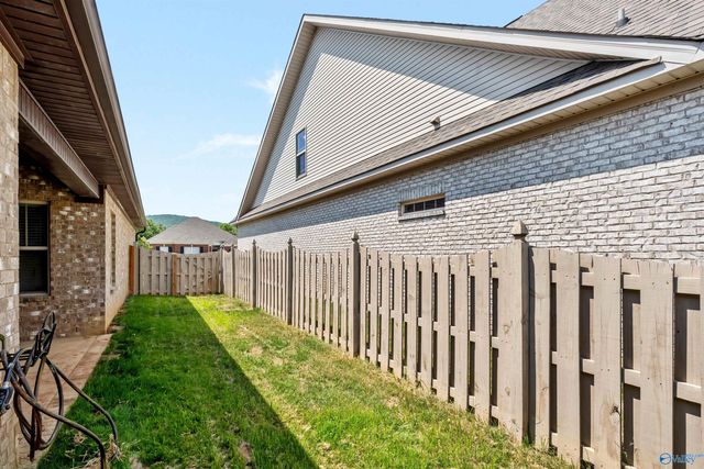 3013 Mallard Point Drive SE, Owens Cross Roads, AL 35763
