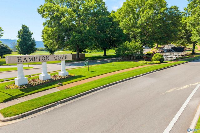 3013 Mallard Point Drive SE, Owens Cross Roads, AL 35763