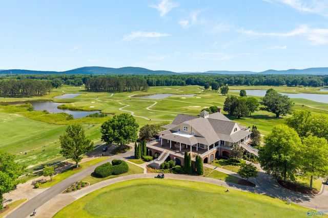 3013 Mallard Point Drive SE, Owens Cross Roads, AL 35763