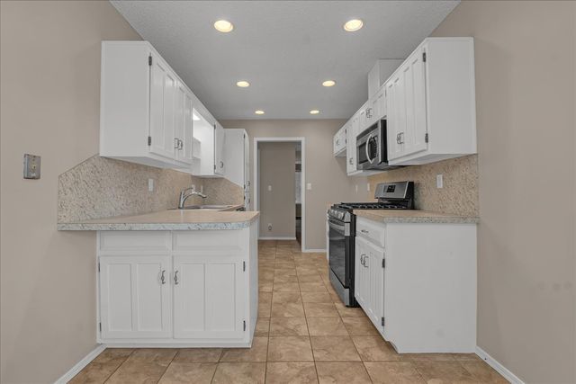 11435 S Douglas Avenue, Jenks, OK 74037