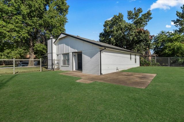 11435 S Douglas Avenue, Jenks, OK 74037