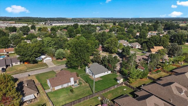 11435 S Douglas Avenue, Jenks, OK 74037