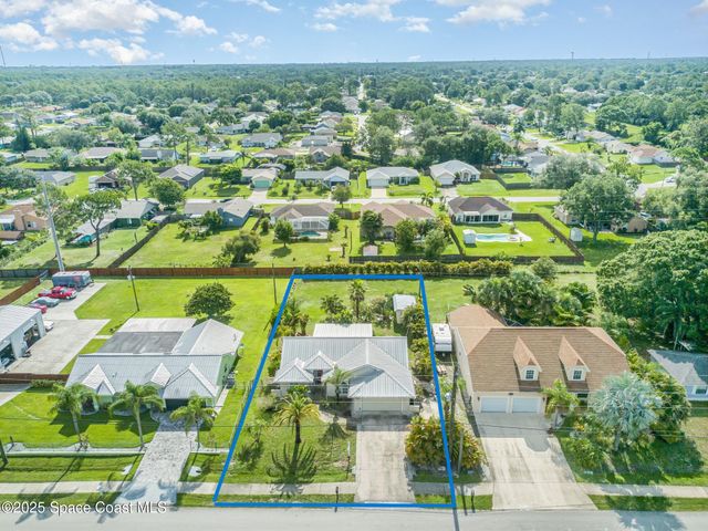 1233 Lamplighter Drive NW, Palm Bay, FL 32907
