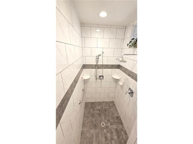 722 Pine Street, Hudson, WI 54016