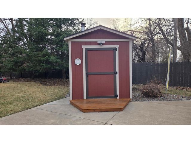 722 Pine Street, Hudson, WI 54016