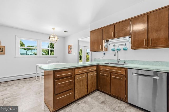 6831 RIDGE RD, Marriottsville, MD 21104