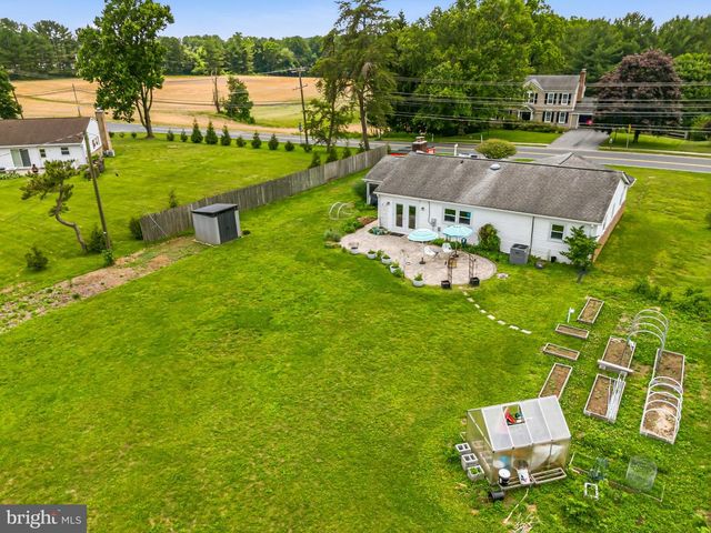6831 RIDGE RD, Marriottsville, MD 21104