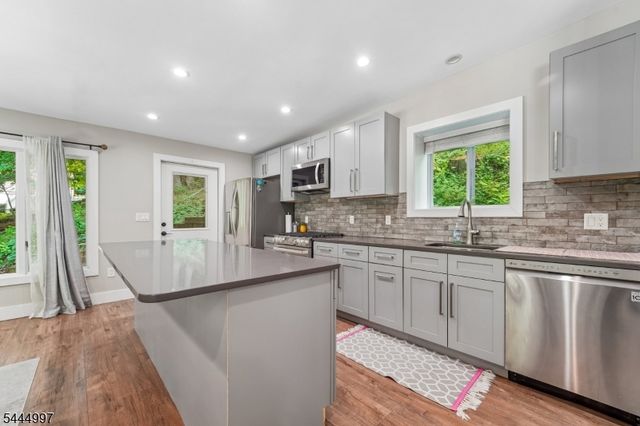 157 W Lindsley Rd, Cedar Grove Twp., NJ 07009