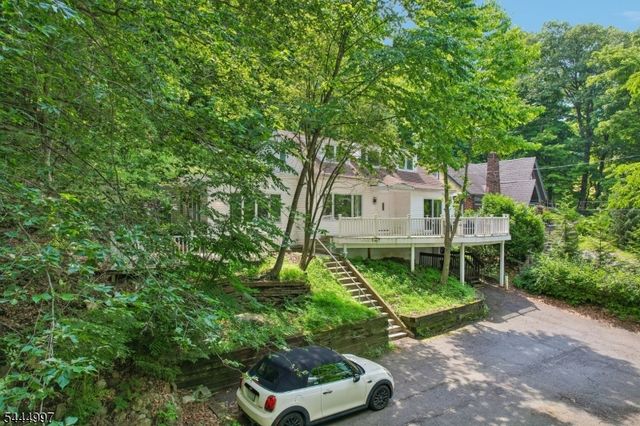 157 W Lindsley Rd, Cedar Grove Twp., NJ 07009