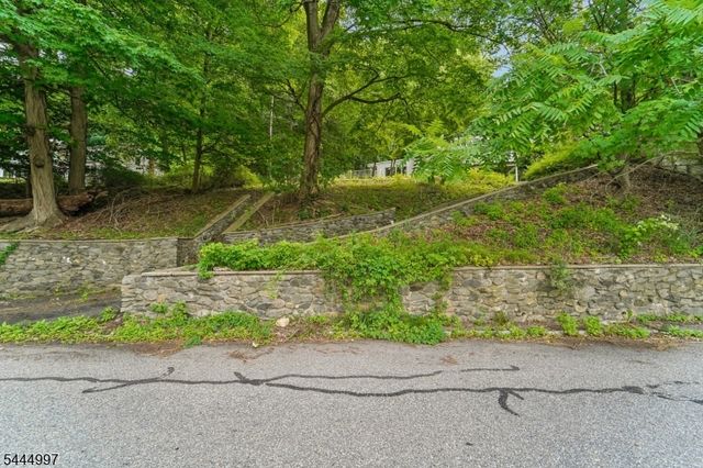 157 W Lindsley Rd, Cedar Grove Twp., NJ 07009