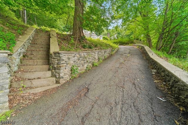 157 W Lindsley Rd, Cedar Grove Twp., NJ 07009