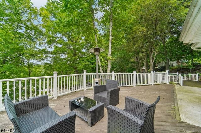 157 W Lindsley Rd, Cedar Grove Twp., NJ 07009