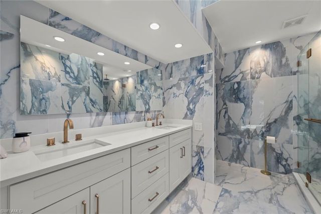 9455 Coventry CT, Sanibel, FL 33957