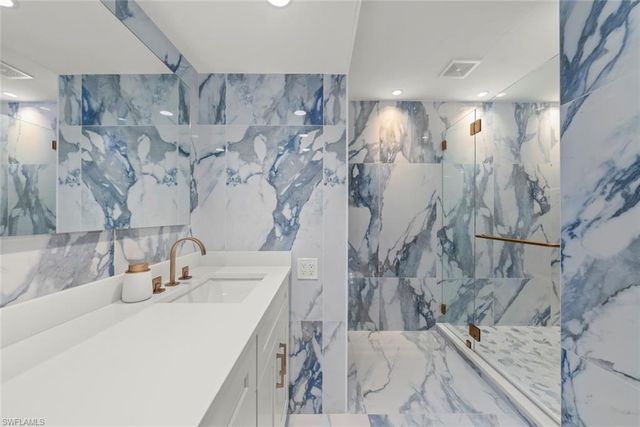 9455 Coventry CT, Sanibel, FL 33957