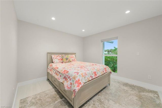 9455 Coventry CT, Sanibel, FL 33957