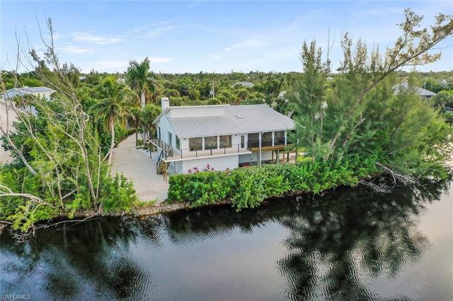 9455 Coventry CT, Sanibel, FL 33957