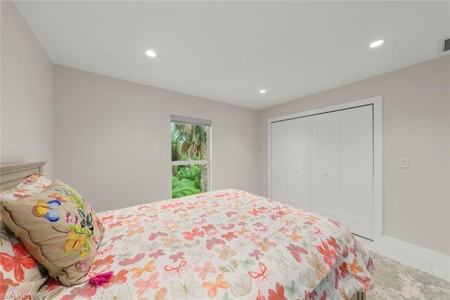 9455 Coventry CT, Sanibel, FL 33957