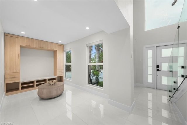 9455 Coventry CT, Sanibel, FL 33957