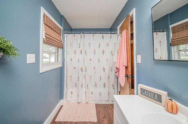 111 Moyne Drive, Abilene, KS 67410